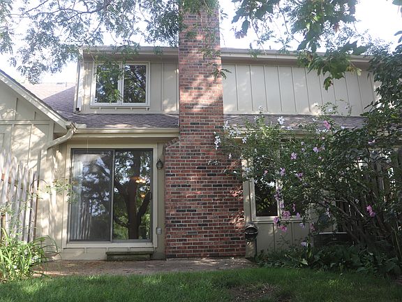 2nd image of 10739 W 116th Ter