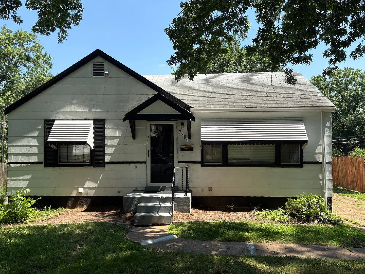 7861 Madison Dr — Photo 1