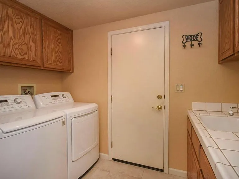 4104 Bancroft Dr — Photo 9