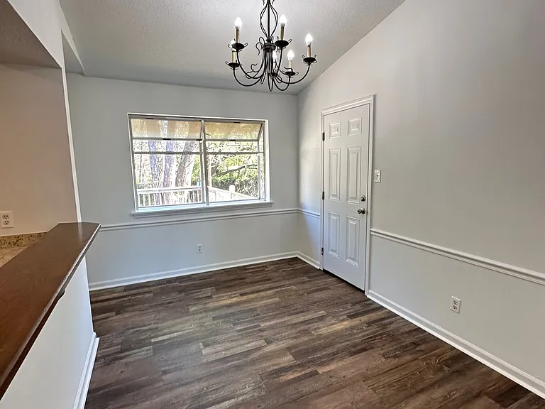 118 Cambridge Dr — Photo 4