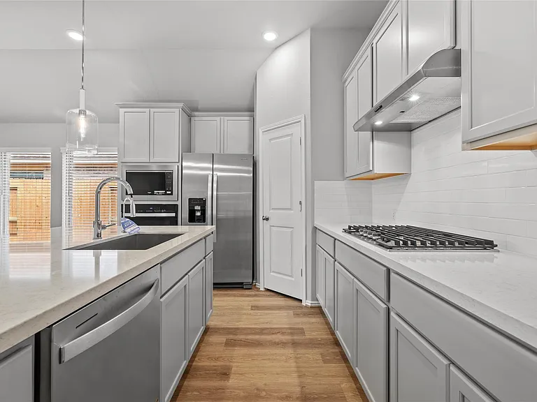 10414 Starfire Yellow Dr — Photo 11
