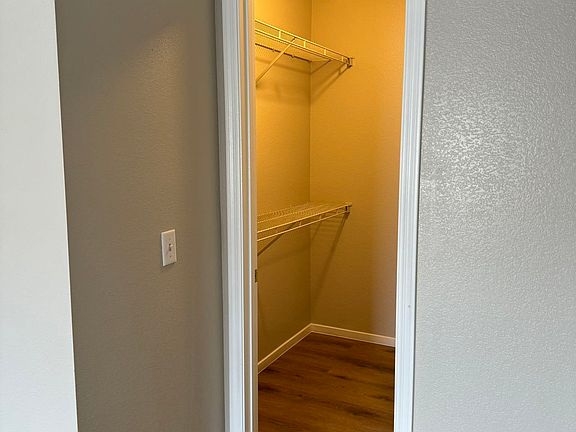 3rd image of 7908 Lisa Dawn Ave
