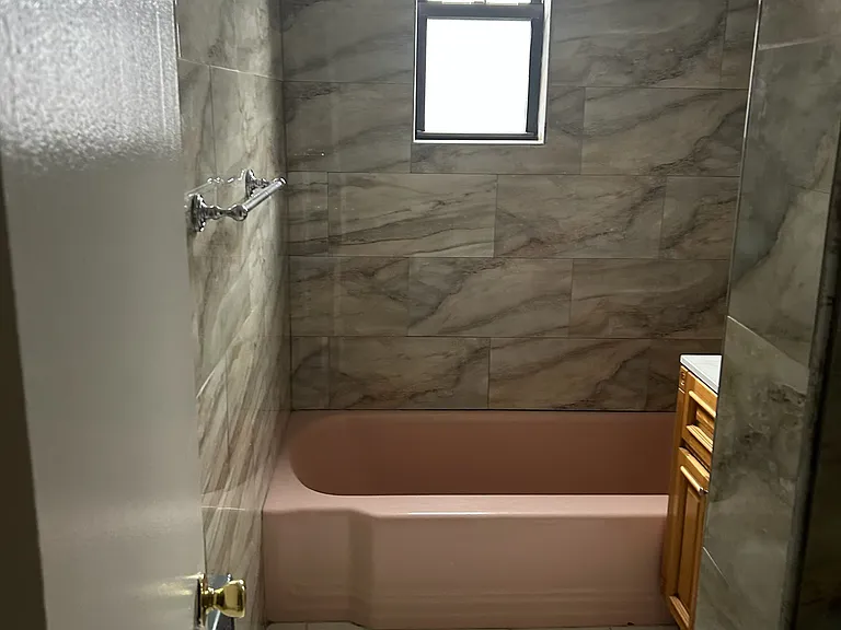 1462 E 48th St #1 — Photo 8