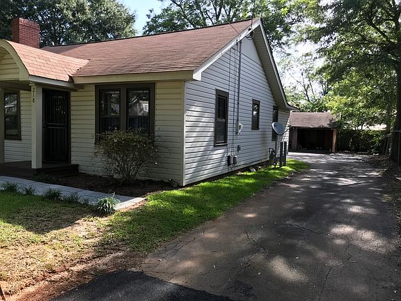 Side view w/ garage view