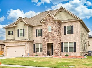 300 Brightfield Dr, Loganville, GA 30052