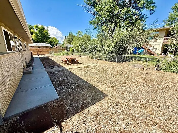2428 Clearview Ave — Photo 16