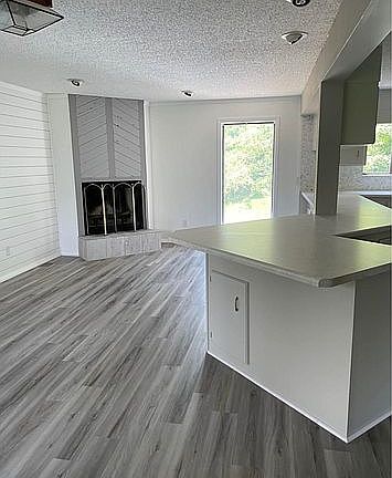 2nd image of 10010 Noriega Dr