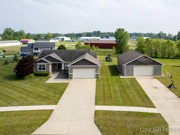 30 Browning Dr, Shelbyville, MI 49344