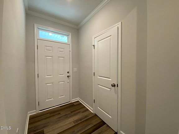 3rd image of 437 Hazy Hills Ln