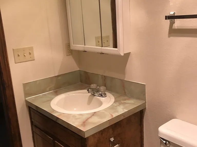 5437 - 5439 Nicole Ct SE — Photo 12
