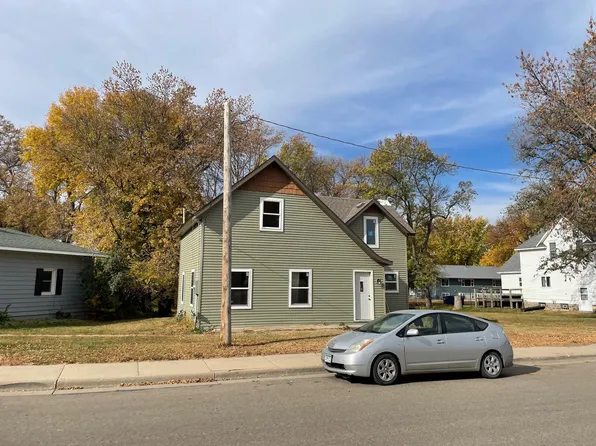 208 W 2nd Ave, Osakis, MN 56360