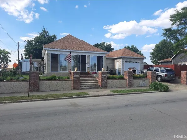 558 W Wabash St, Frankfort, IN 46041