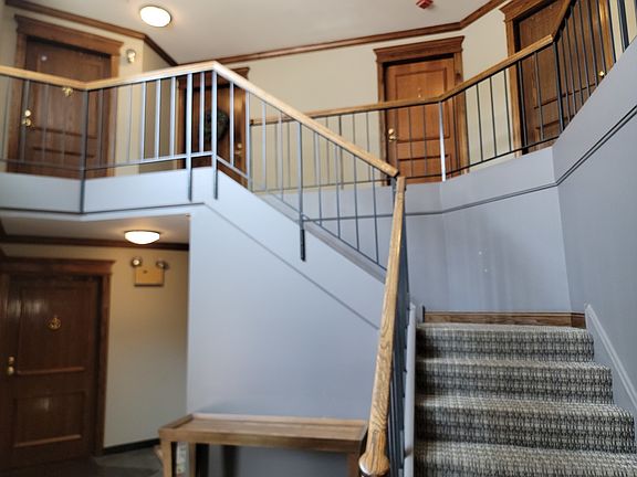 2nd image of 116 White Oak Ct APT 5