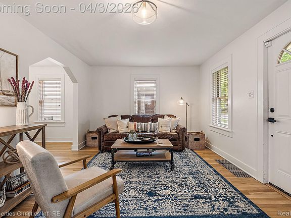 3rd image of 1007 Chester St