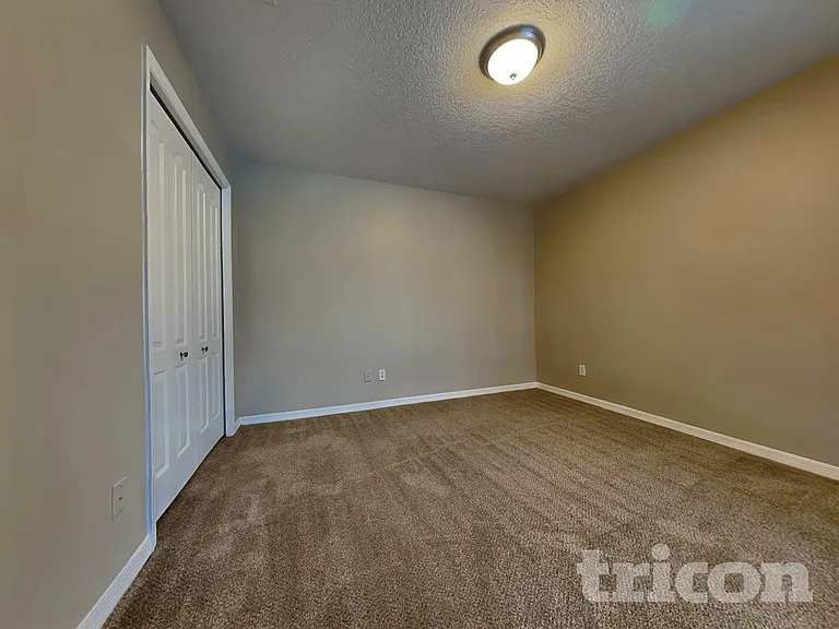 1748 Pembrooke Way — Photo 12