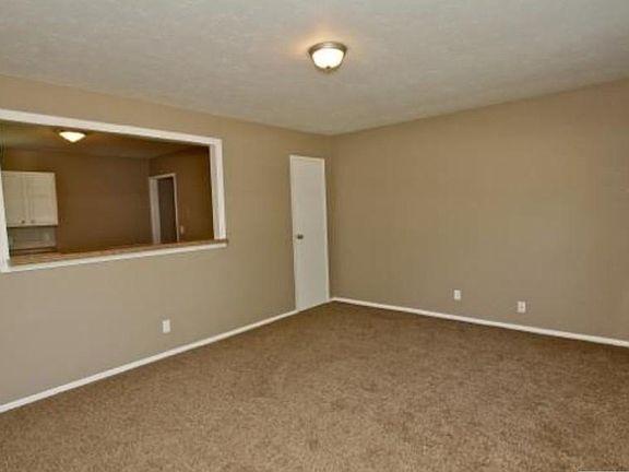 5th image of 7005 S 21st Ave