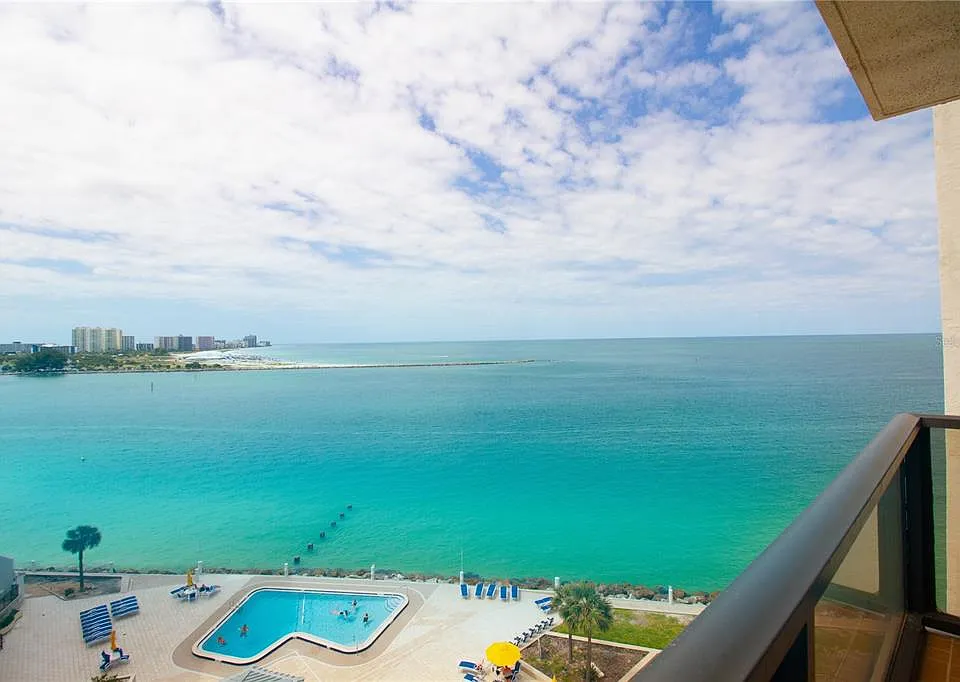 440 S Gulfview Blvd #1002