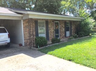 1101 Terry Cir, Albertville, AL 35951