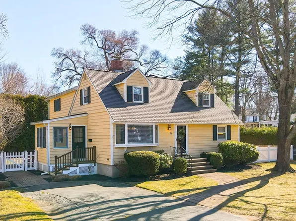 20 Glenmere Cir, Reading, MA 01867