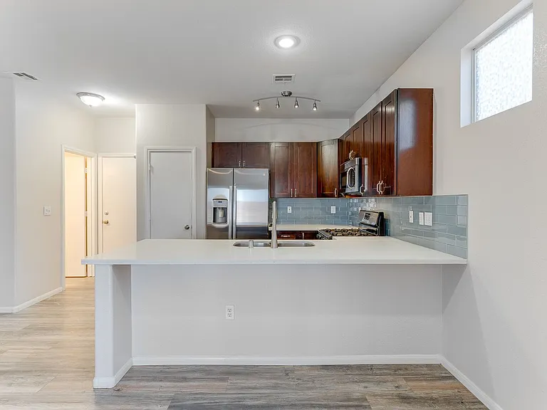 860 Viento Del Montagna Ave — Photo 15
