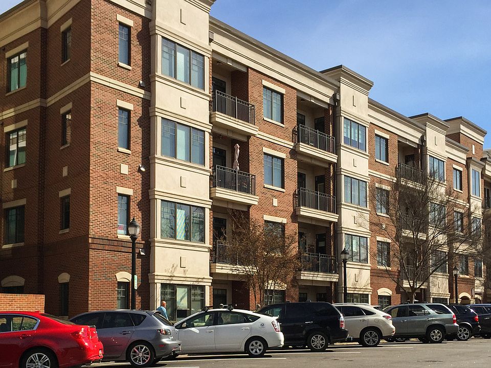 1st image of 155 Riverplace Unit 104