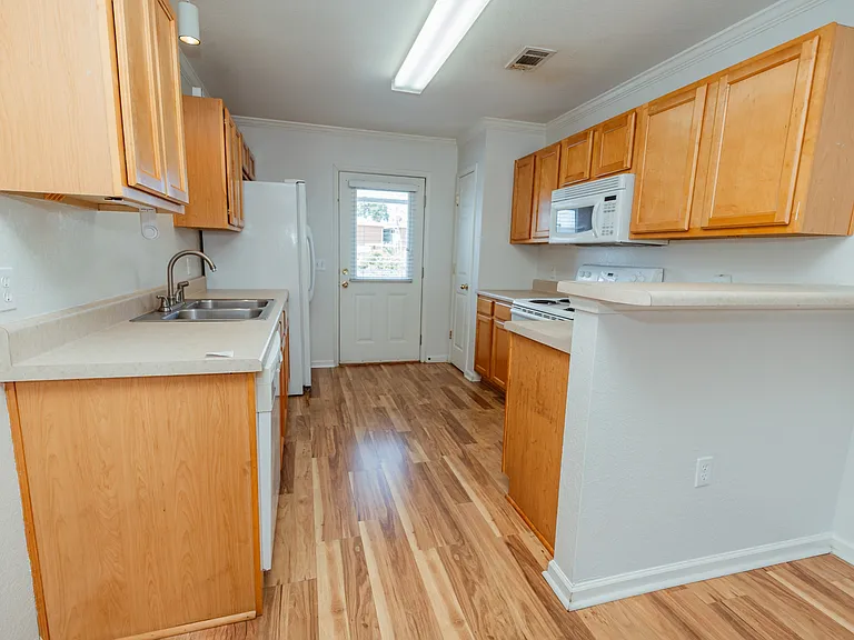 1150 Airport Rd #122 — Photo 3