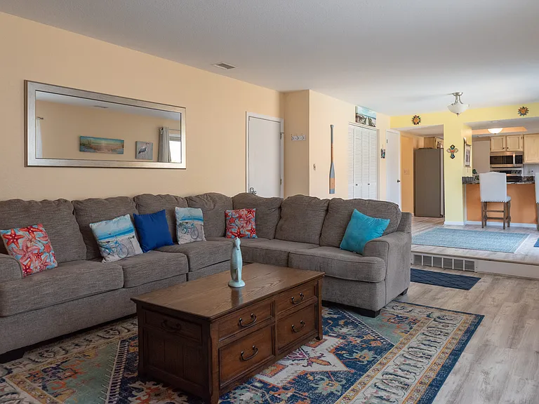 8340 Hoyt Way — Photo 18