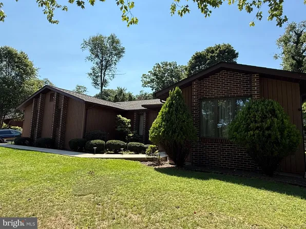 107 Deborah Dr, Wyomissing, PA 19610