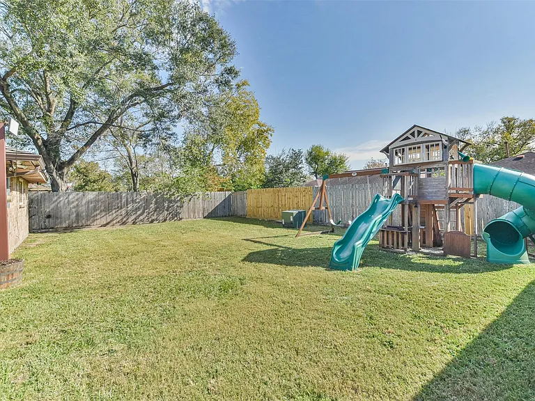 7623 Yellow Pine Dr — Photo 39