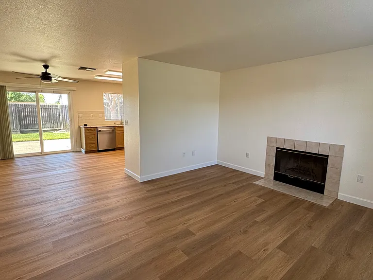 5600 Harvest Rd — Photo 12