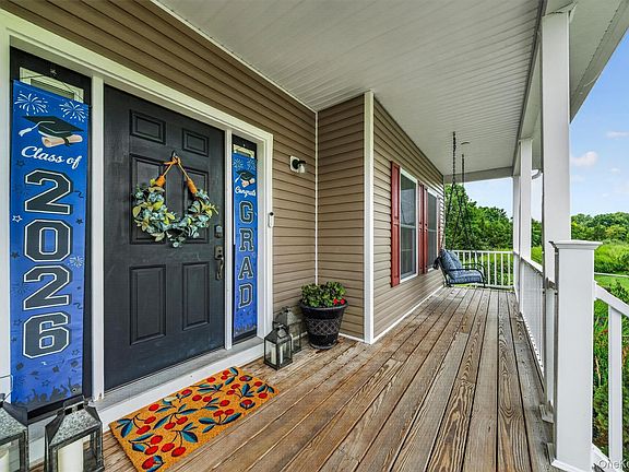 4th image of 20 Mountainside Drive
