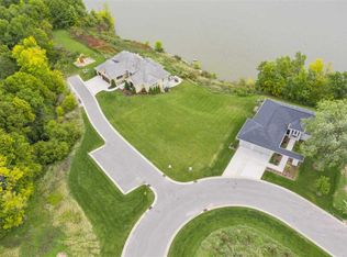 824 Rivers Run, De Pere, WI 54115
