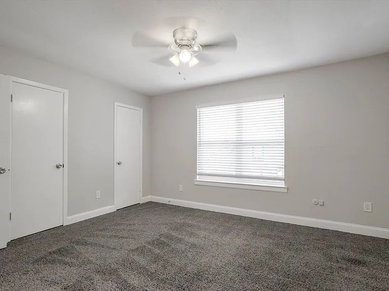 2203 Sheraton Dr — Photo 17