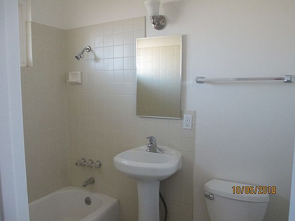 5th image of 117-121 S K St #D