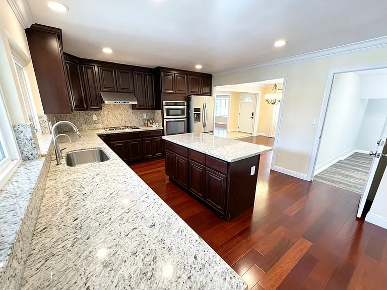 1519 Casa De Ponselle — Photo 3