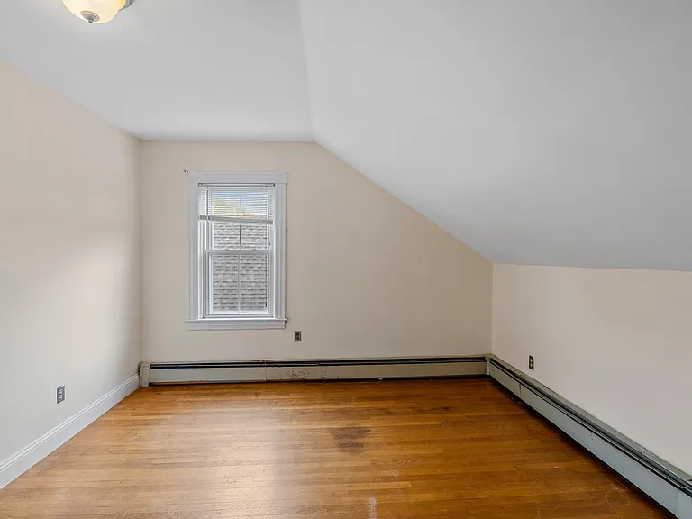 12 Lincoln Ave — Photo 18