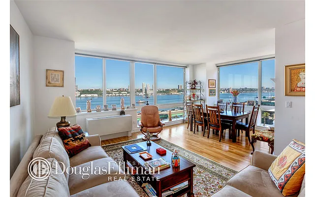 Rented by Douglas Elliman | media 23