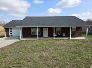 745 Elmdale Rd, Paducah, KY 42003