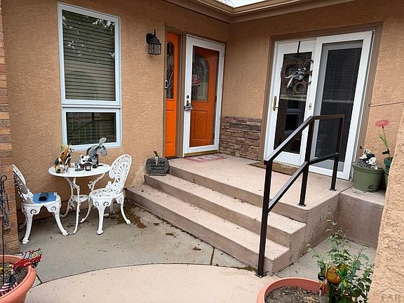 5th image of 134 La Rochelle Dr