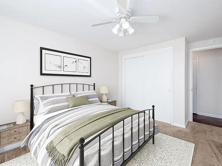 Raintree Island Apartment Homes — Photo 16