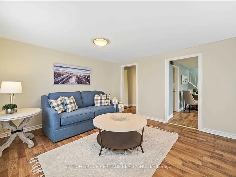 1612 Dufferin St — Photo 5