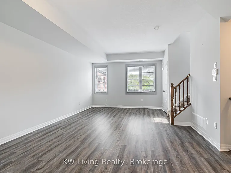 70 Plains Rd E #18 — Photo 7