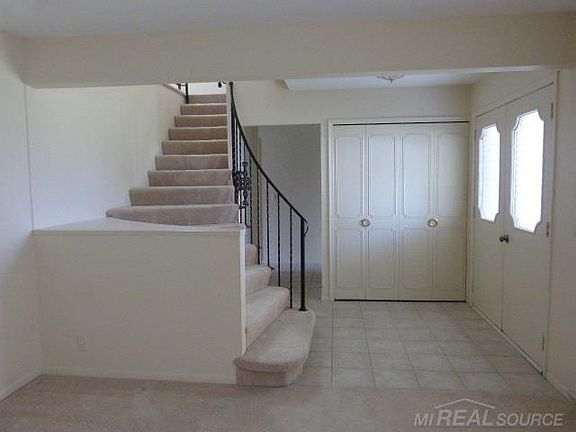 2nd image of 31934 Claeys Dr