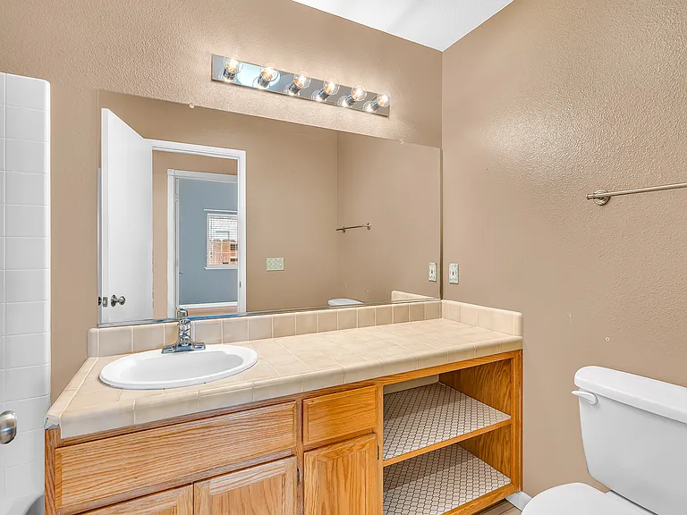 2025 Pinehurst Ct — Photo 13