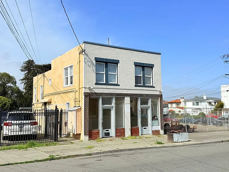 6207-6215 Macarthur Blvd — Photo 1