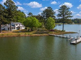 125 Aldebaran Rd, Mathews, VA 23109