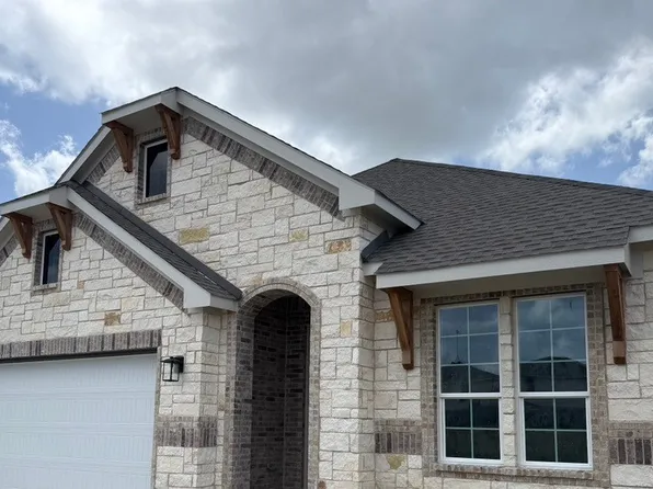 1008 Elmstead Dr, Wht Settlemt, TX 76108