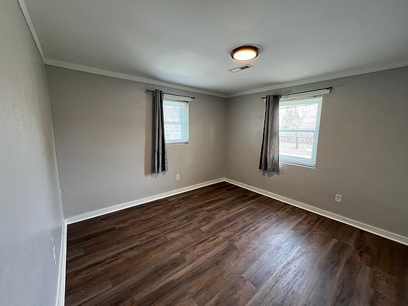 5th image of 301 Harrison Ave Unit 4