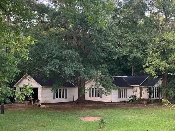 2942 Medlin Rd, Gilmer, TX 75645
