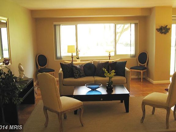 3rd image of 4201 Cathedral Ave NW APT 221W